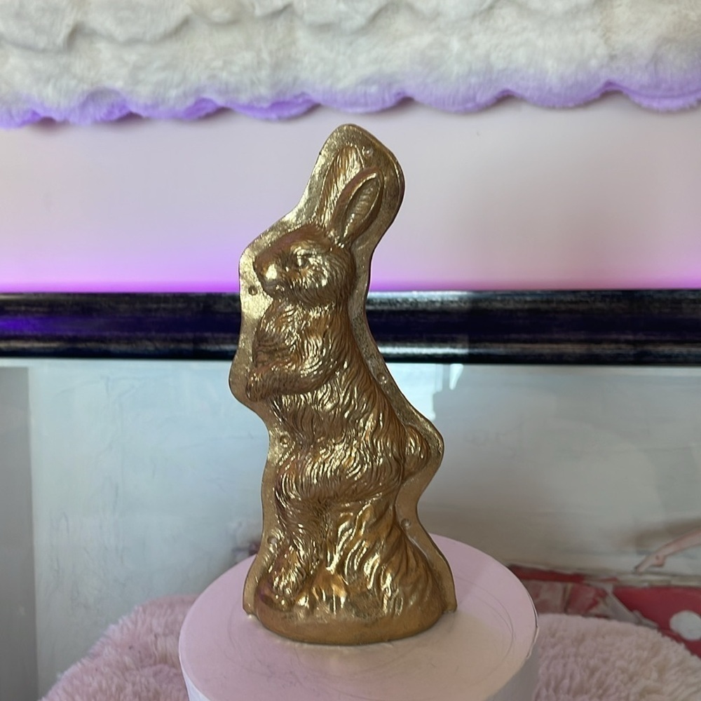 Gold Rabbit Sculpture - Picture 5 of 11